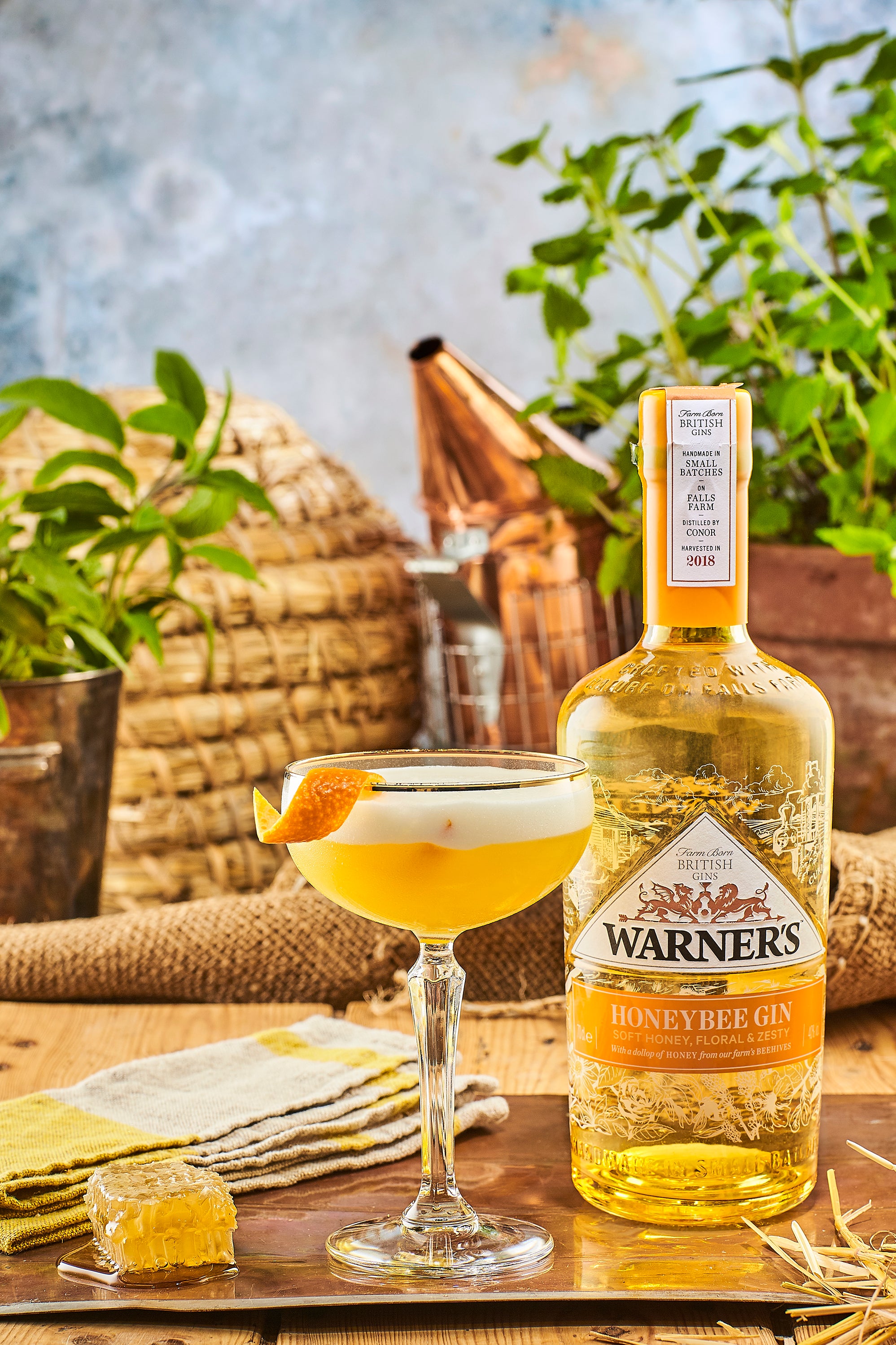 The Bee's Knees – Warner's Distillery Ltd